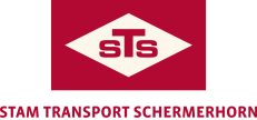 Logo van Stam Transport Schermerhorn, een rood vlak met witte ruit en de letters STS